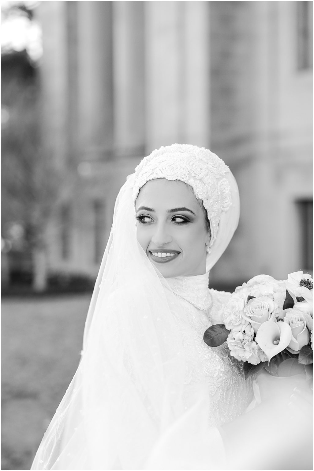 Kansas City Wedding Portraits at the Nelson Atkins Museum | Razan ...