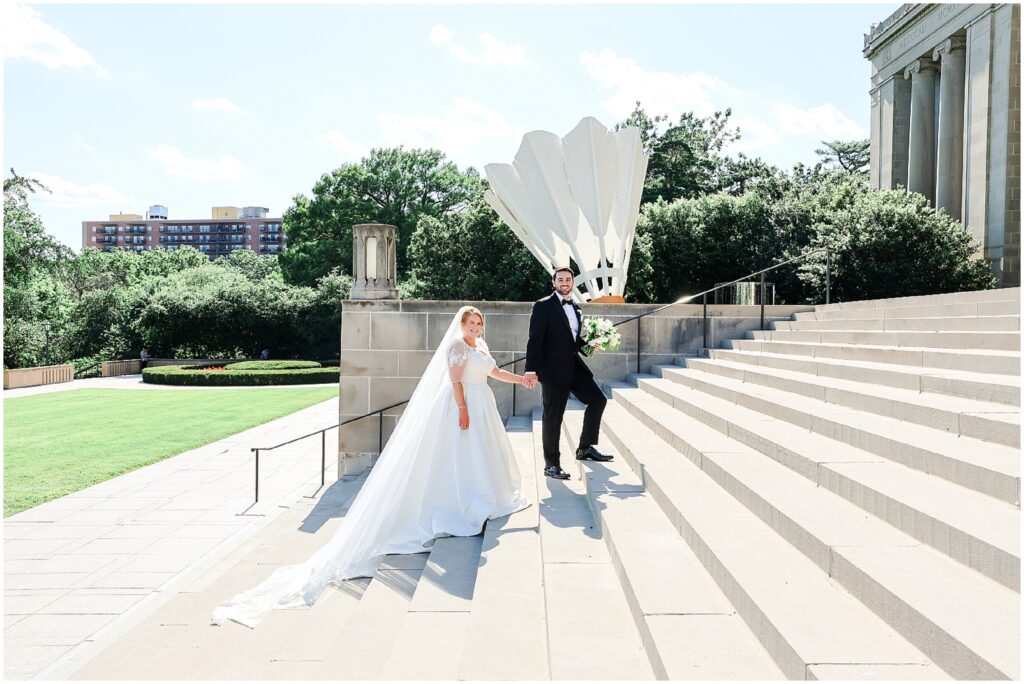 Nelson Atkins Museum Wedding Photos - Kansas City Wedding Photographer 